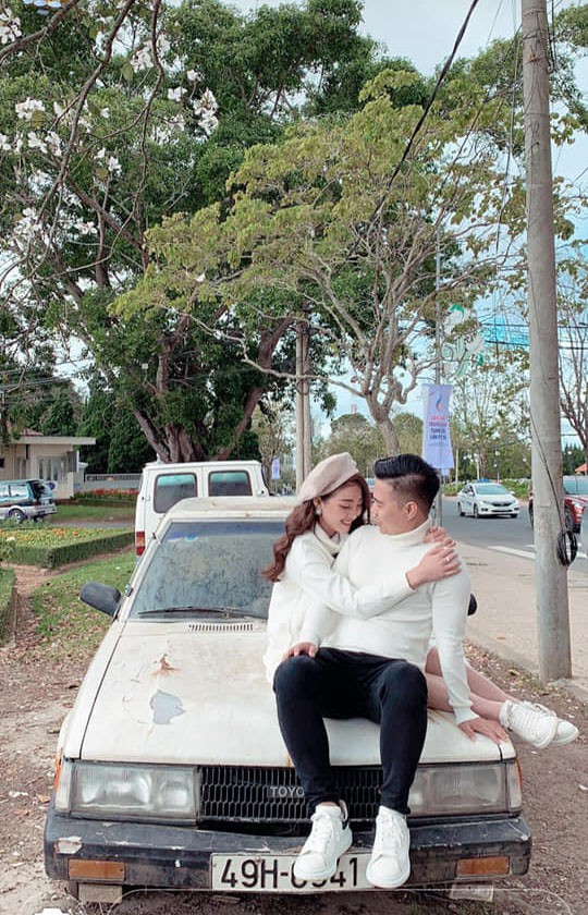 Sau khi kết hôn với thiếu gia tàu biển, cuộc sống của tiểu thư Nam Định sống trong lâu đài bây giờ ra sao?