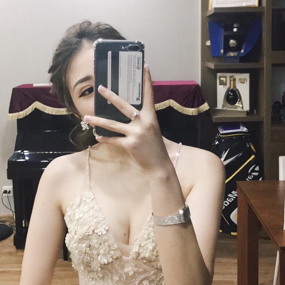 Sau khi kết hôn với thiếu gia tàu biển, cuộc sống của tiểu thư Nam Định sống trong lâu đài bây giờ ra sao?