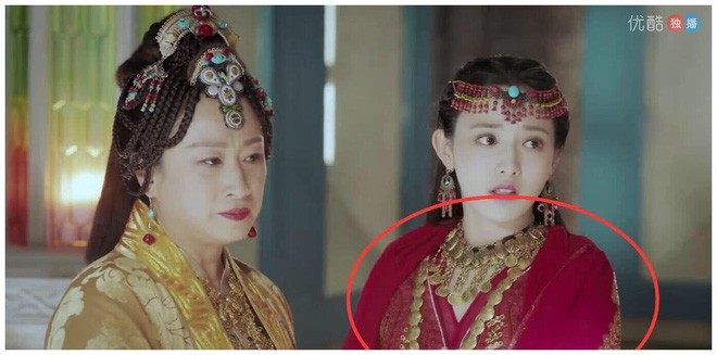 Bật cười với sạn phim Đông Cung: Từ quạt điện mini, điện thoại, cho đến mác quần đều xuất hiện!