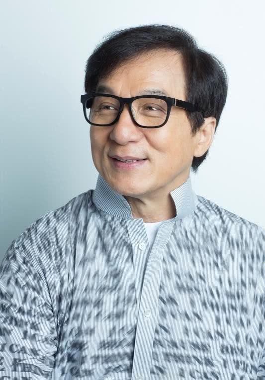 Ồn ồn chuyện con gái rơi Thành Long ly hôn bạn đời đồng tính vì mâu thuẫn tiền bạc Ồn ồn chuyện con gái rơi Thành Long ly hôn bạn đời đồng tính vì mâu thuẫn tiền bạc