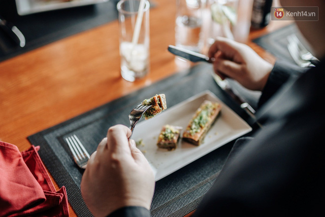 Bản sao Donald Trump và Kim Jong-un cùng nhau dùng bữa trưa tại một nhà hàng ở Hà Nội