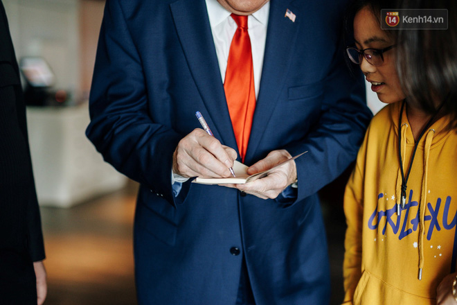 Bản sao Donald Trump và Kim Jong-un cùng nhau dùng bữa trưa tại một nhà hàng ở Hà Nội