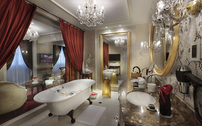 Phòng mà ông Donald Trump đã ở khi đến Việt Nam sang trọng cỡ nào?