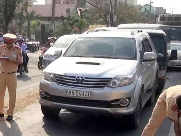 Tài xế ngủ gật gây tai nạn liên hoàn