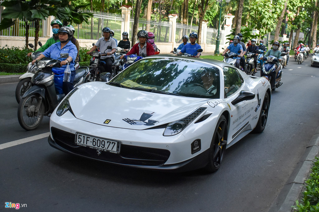 Tiền nhiều, ông Đặng Lê Nguyên Vũ sắm những siêu xe gì?