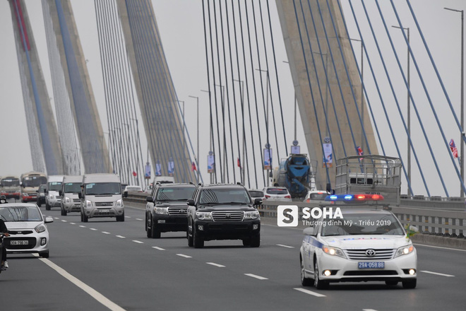 Bị truyền thông bủa vây, đoàn nhân viên an ninh Triều Tiên vào khách sạn Melia bằng cửa sau