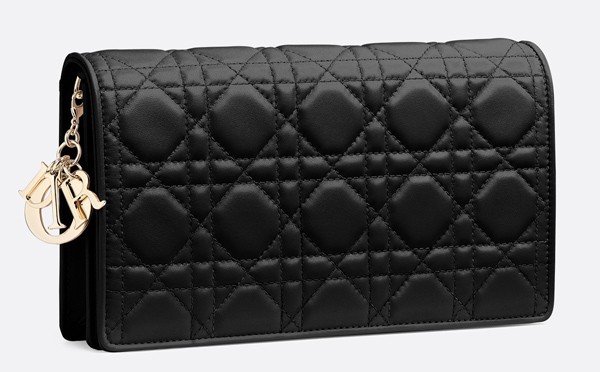 Nhan sắc yêu kiều của nữ ca sĩ là phu nhân ông Kim Jong Un, biểu tượng thời trang Triều Tiên