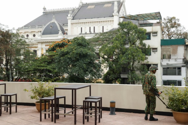 Báo nước ngoài đưa tin công binh dò mìn tại HN trước thượng đỉnh Trump-Kim