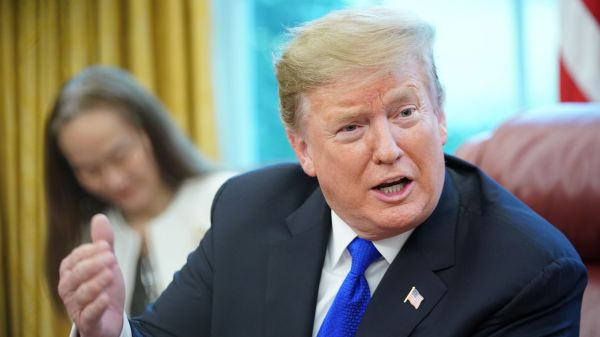 Chiến tranh thương mại Mỹ - Trung: TT Trump tuyên bố hoãn áp thuế