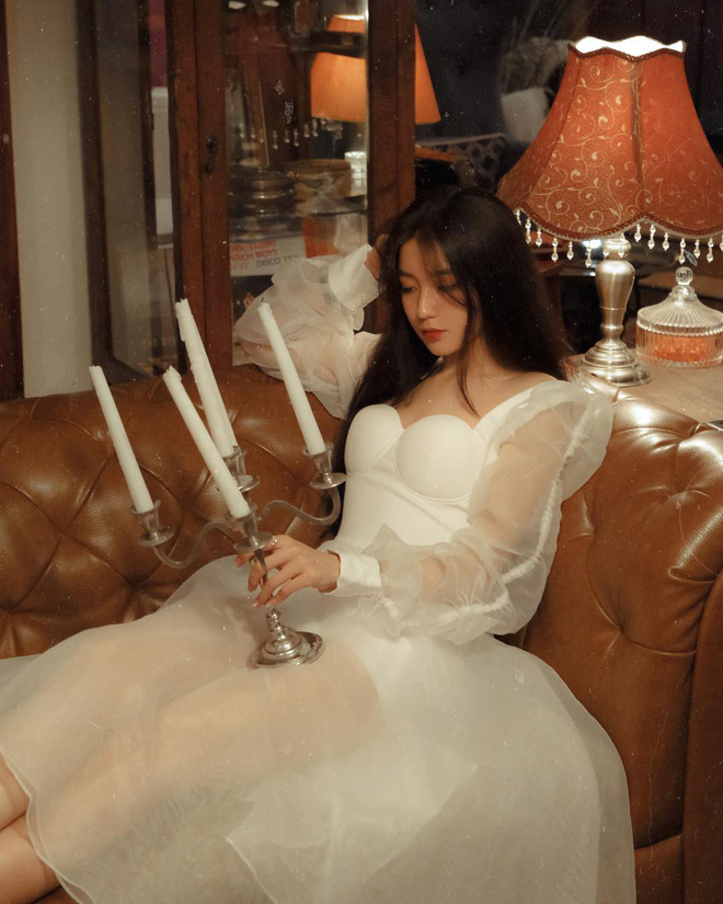 Biết Việt Nam có cả rổ girl xinh nhưng Bâu mới chính là người được gọi tên nhiều nhất trên các diễn đàn gái đẹp