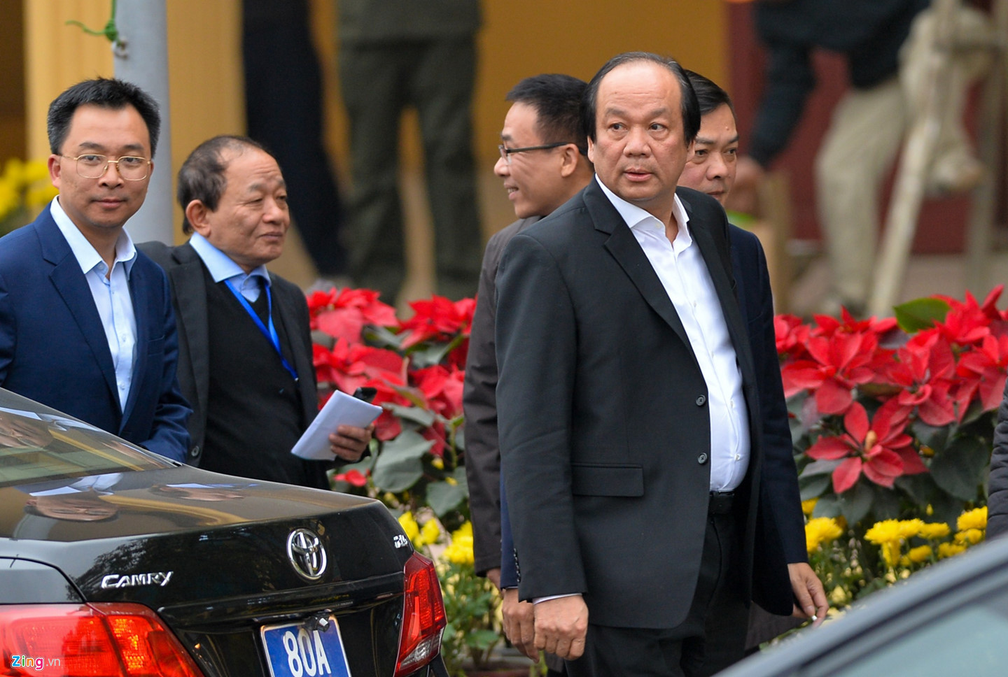 Bộ trưởng Mai Tiến Dũng cùng xe bọc thép tới ga Đồng Đăng