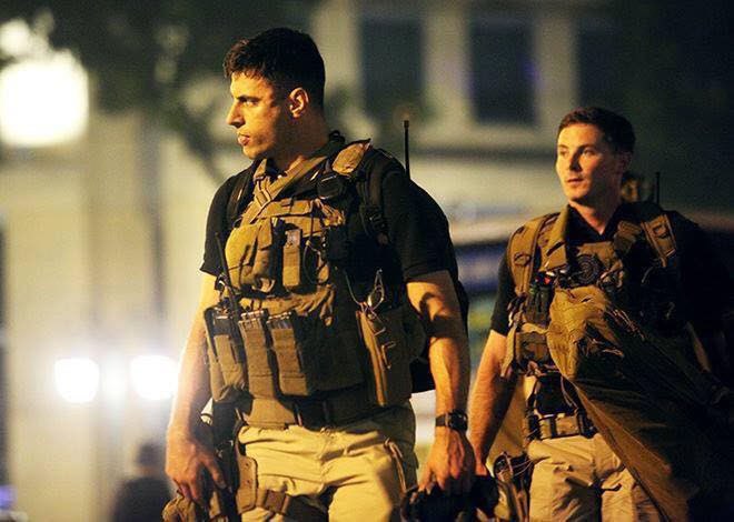 Trước thềm hội nghị thượng đỉnh Mỹ - Triều, dân mạng rần rần chia sẻ loạt ảnh mật vụ Mỹ đẹp trai với dàn vũ khí tối tân nhưng sự thật là...