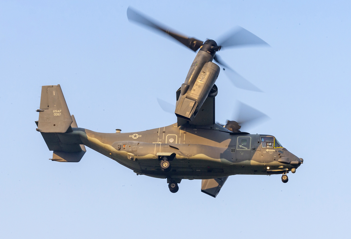 Hàng loạt máy bay tiền trạm của ông Trump đáp xuống Đà Nẵng