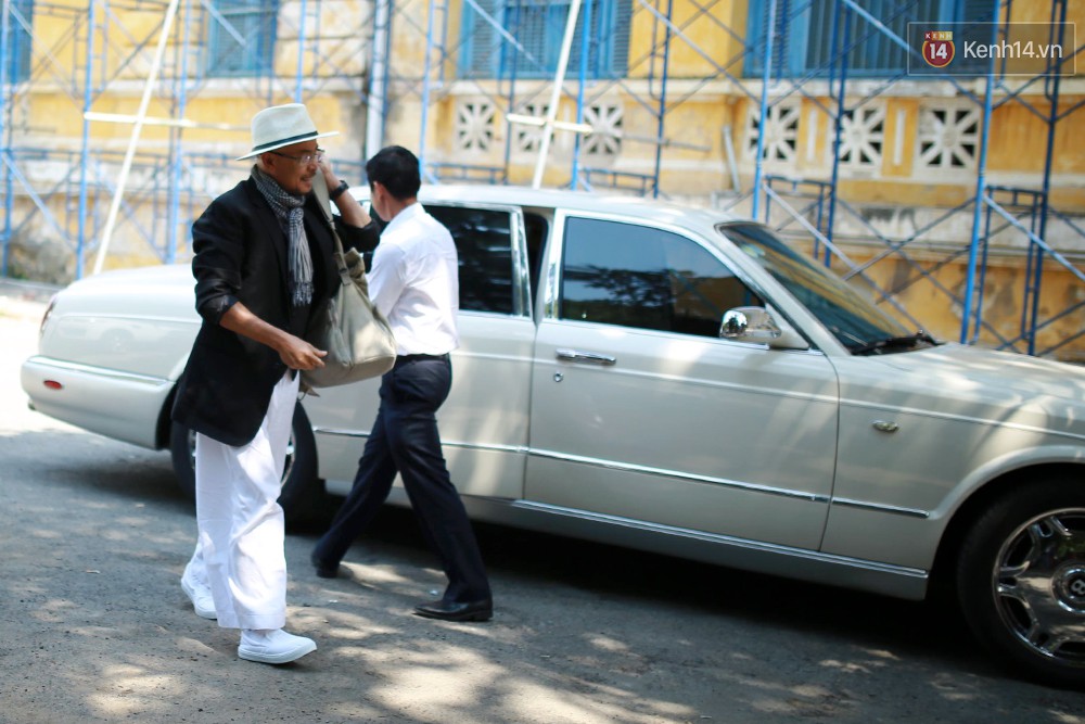 Ông Đặng Lê Nguyên Vũ: Gia đình đâu có thiếu tiền mà cô ấy phải đi làm khắp nơi, để rồi nuôi con 3 năm không lên một ký