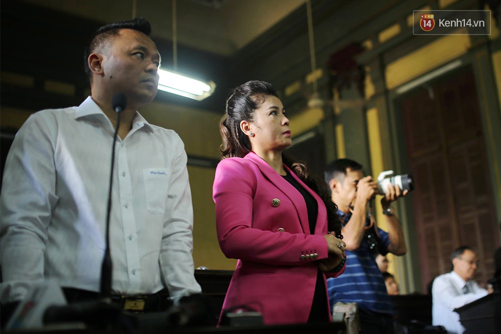 Ông Đặng Lê Nguyên Vũ: Gia đình đâu có thiếu tiền mà cô ấy phải đi làm khắp nơi, để rồi nuôi con 3 năm không lên một ký