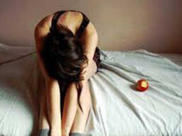 Quen qua mạng, bé gái 13 tuổi bị nam thanh niên rủ làm chuyện người lớn