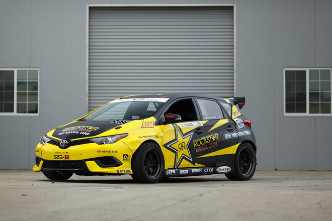 Toyota Corolla độ 1.000 mã lực, giá gấp đôi Camry đời mới