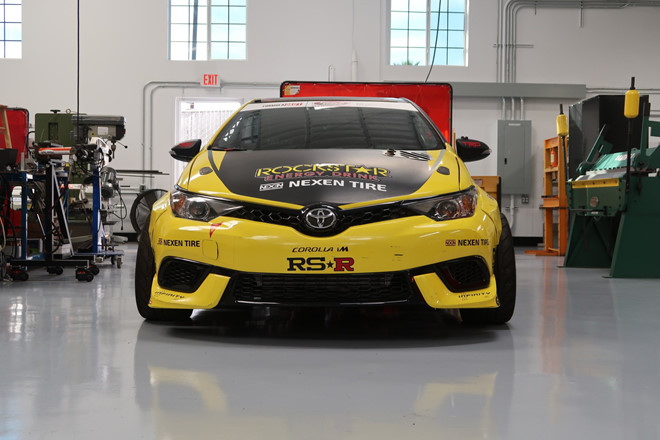 Toyota Corolla độ 1.000 mã lực, giá gấp đôi Camry đời mới