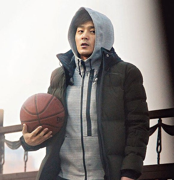 Đặt chồng của 3 mỹ nhân Song Hye Kyo, Kim Tae Hee, Jeon Ji Hyun lên bàn cân: Chênh lệch từ gia thế tới ngoại hình