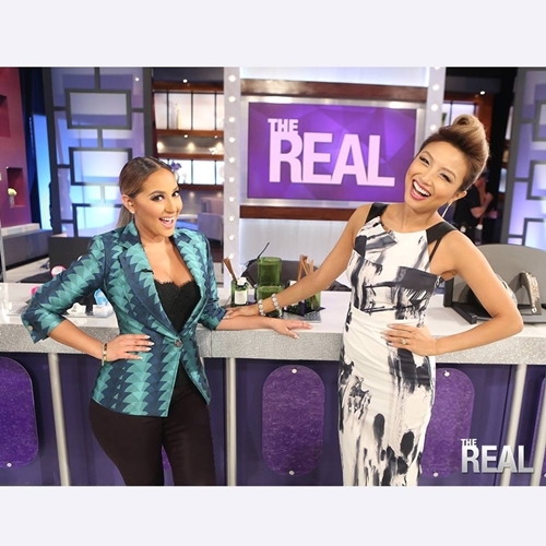 Nữ MC gốc Việt dẫn hậu trường thảm đỏ của Oscar 2019 là ai?