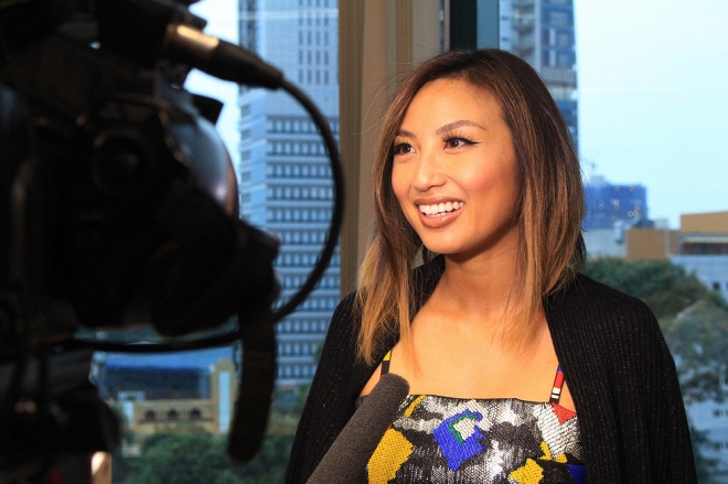 Nữ MC gốc Việt dẫn hậu trường thảm đỏ của Oscar 2019 là ai?