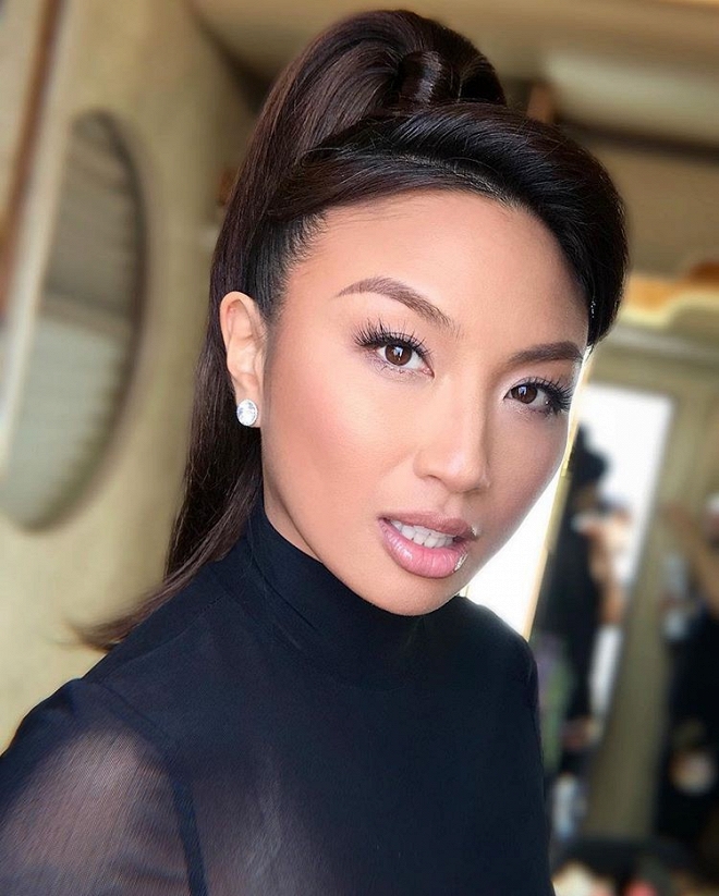 Nữ MC gốc Việt dẫn hậu trường thảm đỏ của Oscar 2019 là ai?