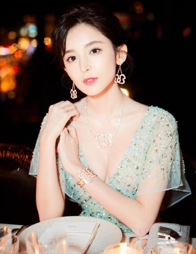 Dung nhan của thần tiên tỷ tỷ tộc người đẹp nhất Trung Á