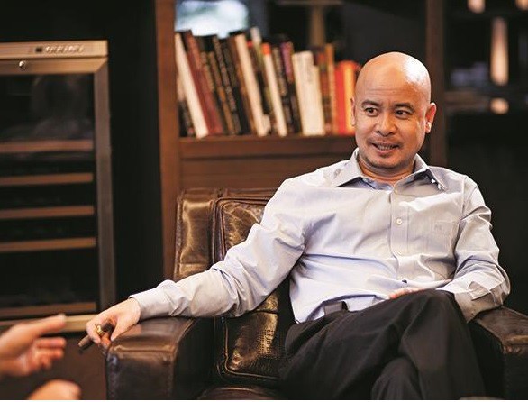 Chuyện 2 ông vua cùng bị vợ ly hôn: Vua bánh mì trắng tay, dâng hết của cải cho vợ, vua cà phê chật vật giữ sản nghiệp