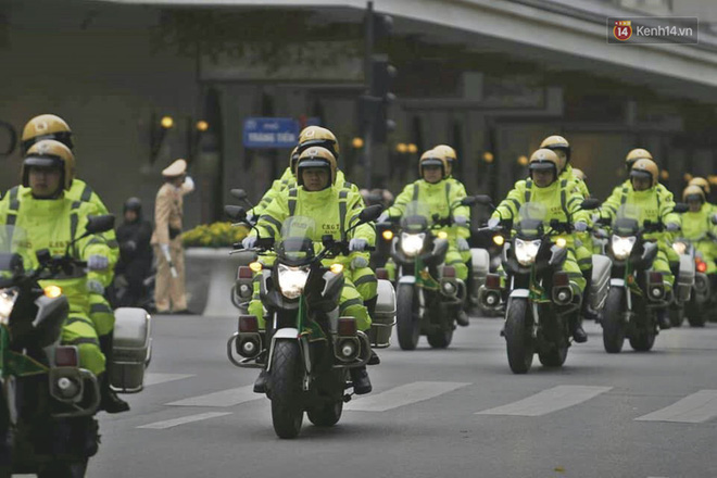Công an Hà Nội diễu hành trên nhiều tuyến phố, triển khai xe bọc thép tăng cường an ninh trước thềm hội nghị thượng đỉnh Mỹ - Triều