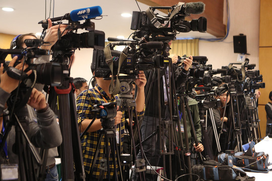 Thứ trưởng Ngoại giao trả lời câu hỏi về việc di chuyển của đoàn Chủ tịch Kim Jong-un Thứ trưởng Ngoại giao trả lời câu hỏi về việc di chuyển của đoàn Chủ tịch Kim Jong-un