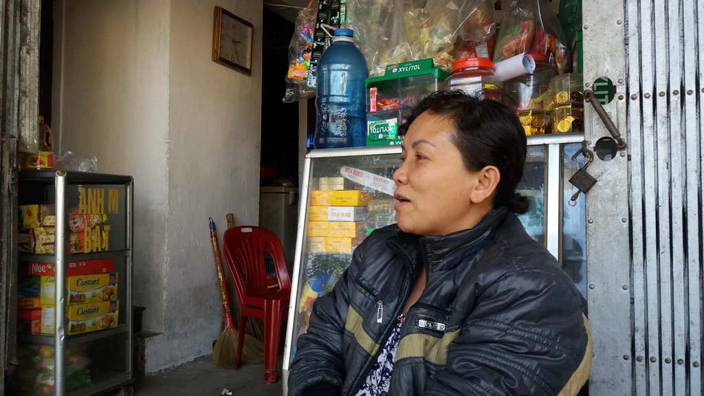 Người mẹ đơn thân nuôi 2 người con viết đơn xin ra hộ nghèo, nhường cho gia đình khó khăn hơn