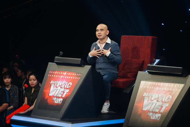 Phương Uyên dằn mặt Mỹ Linh: Khi nào chị nói xong em mới được phán xét