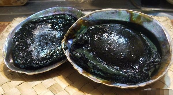 Bào ngư tiền triệu giảm giá mạnh