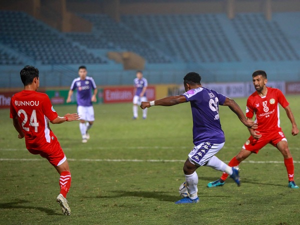 Hà Nội 10-0 NagaWorld: Oseni lập cú poker, Hà Nội hủy diệt đội bóng của Campuchia tại Hàng Đẫy