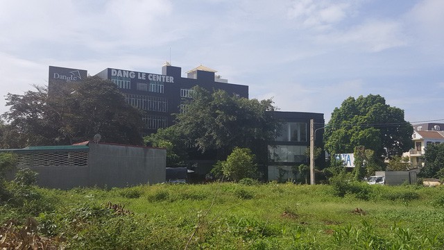 Soi khối BĐS nghìn tỷ của vợ chồng ông chủ cà phê Trung Nguyên Đặng Lê Nguyên Vũ và Lê Hoàng Diệp Thảo Soi khối BĐS nghìn tỷ của vợ chồng ông chủ cà phê Trung Nguyên Đặng Lê Nguyên Vũ và Lê Hoàng Diệp Thảo