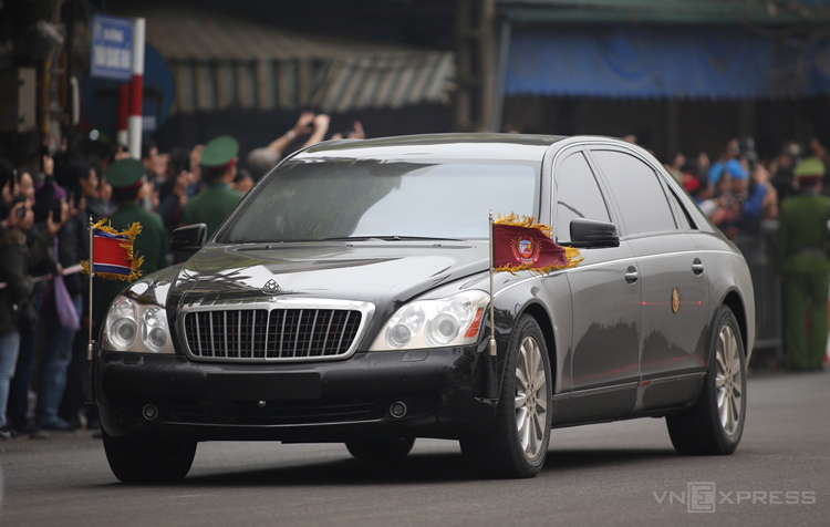 Maybach 62S - limousine quý tộc hộ tống Kim Jong-un Maybach 62S - limousine quý tộc hộ tống Kim Jong-un