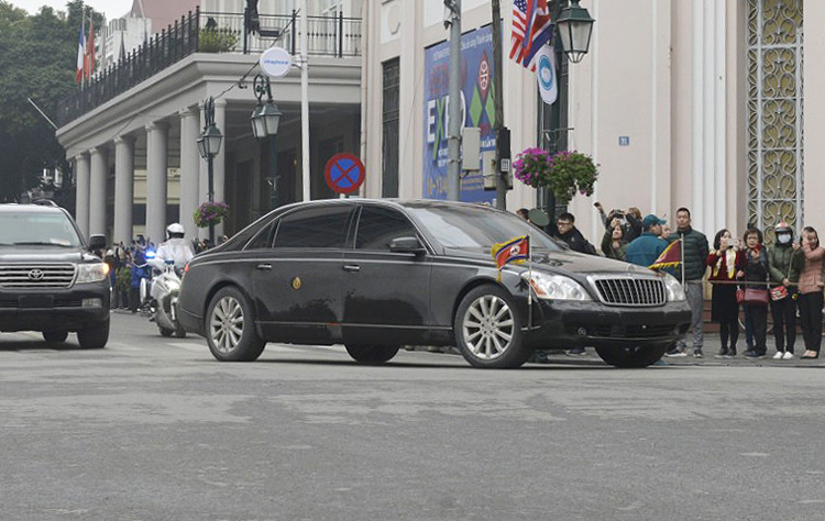 Maybach 62S - limousine quý tộc hộ tống Kim Jong-un Maybach 62S - limousine quý tộc hộ tống Kim Jong-un