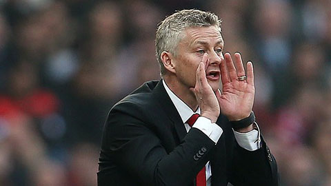 Solskjaer ra mật lệnh gì cho các cậu bé nhặt bóng ở trận hòa Liverpool?