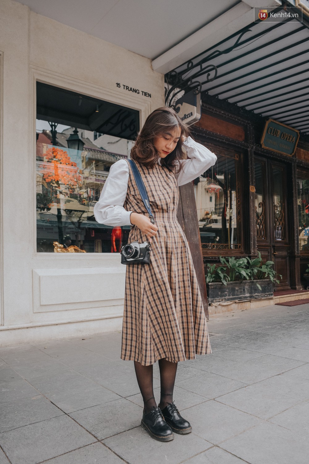 Street style 2 miền: miền Nam trẻ trung phá cách, miền Bắc dịu dàng nữ tính đậm chất Hàn Quốc