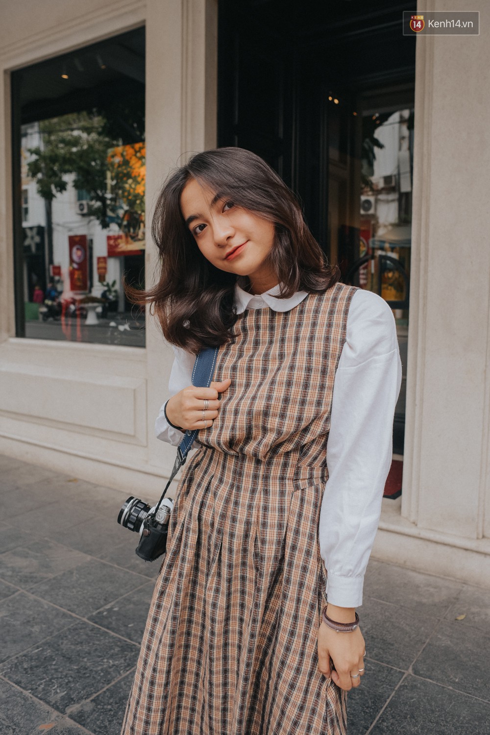 Street style 2 miền: miền Nam trẻ trung phá cách, miền Bắc dịu dàng nữ tính đậm chất Hàn Quốc