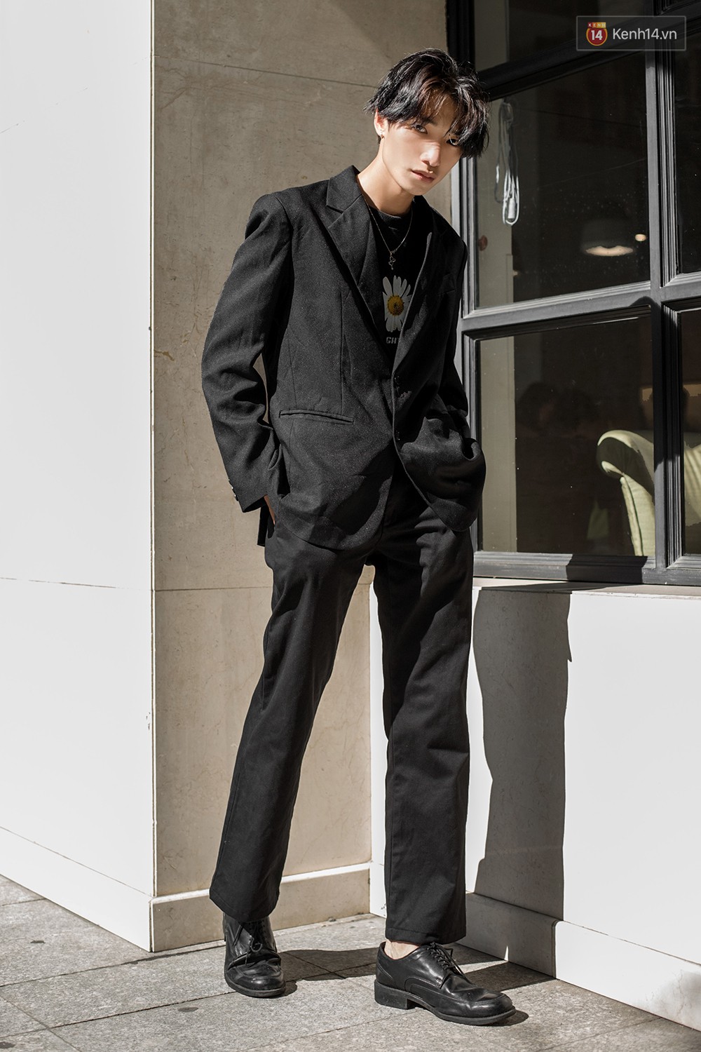 Street style 2 miền: miền Nam trẻ trung phá cách, miền Bắc dịu dàng nữ tính đậm chất Hàn Quốc