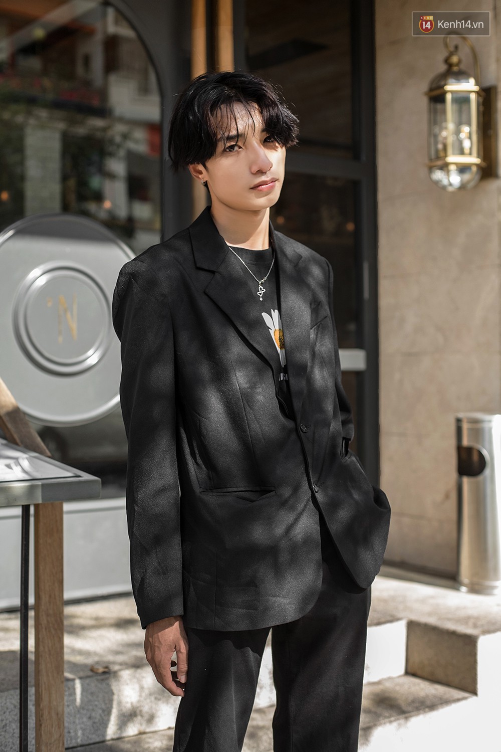 Street style 2 miền: miền Nam trẻ trung phá cách, miền Bắc dịu dàng nữ tính đậm chất Hàn Quốc