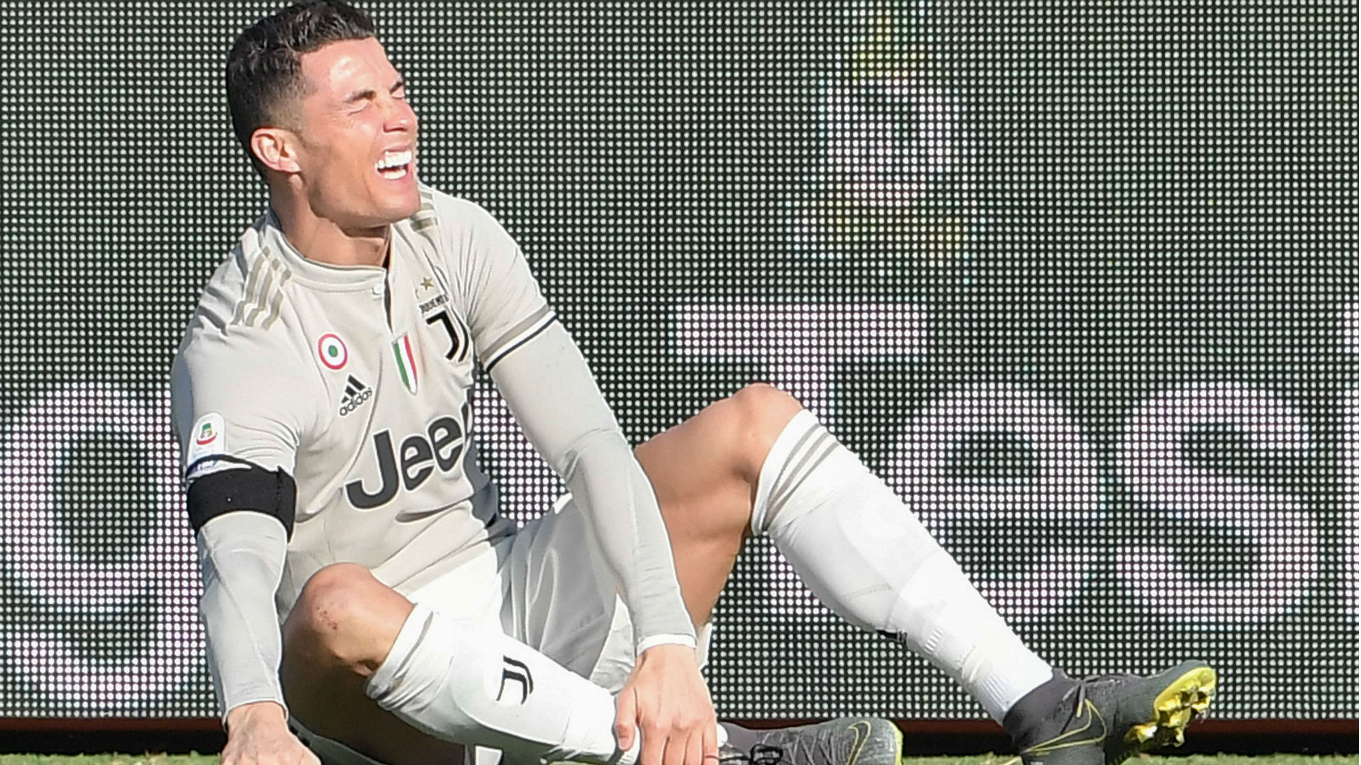 Juventus lo sốt vó vì tình hình chấn thương của Ronaldo
