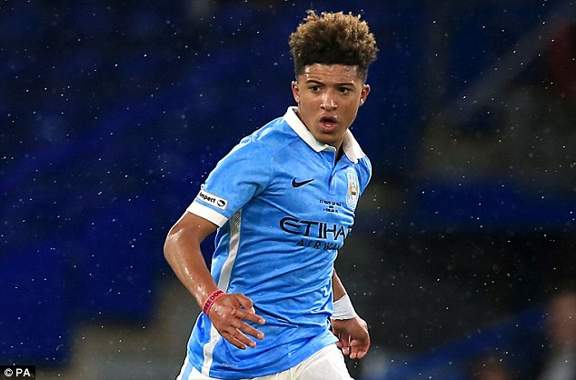 Man City bị FA điều tra vụ đi đêm trái phép với Sancho Man City bị FA điều tra vụ đi đêm trái phép với Sancho