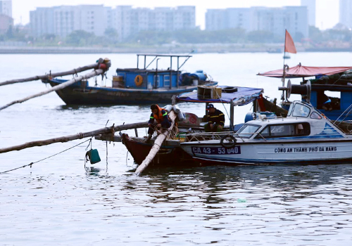 Người đàn ông thú tội với tình nhân việc phi tang xác con riêng