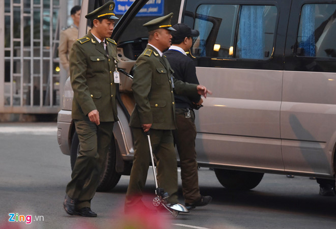 Tổng thống Trump cảm ơn Việt Nam sau khi đặt chân tới Hà Nội