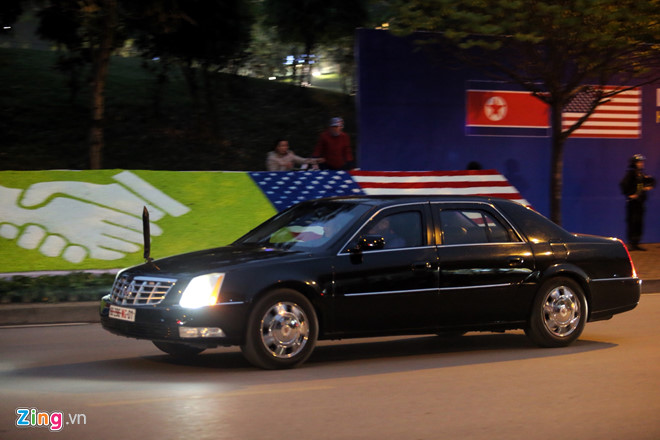 Tổng thống Trump cảm ơn Việt Nam sau khi đặt chân tới Hà Nội