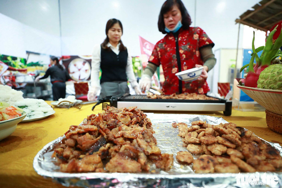 Việt Nam mở đại yến 40 món đãi 3.500 nhà báo