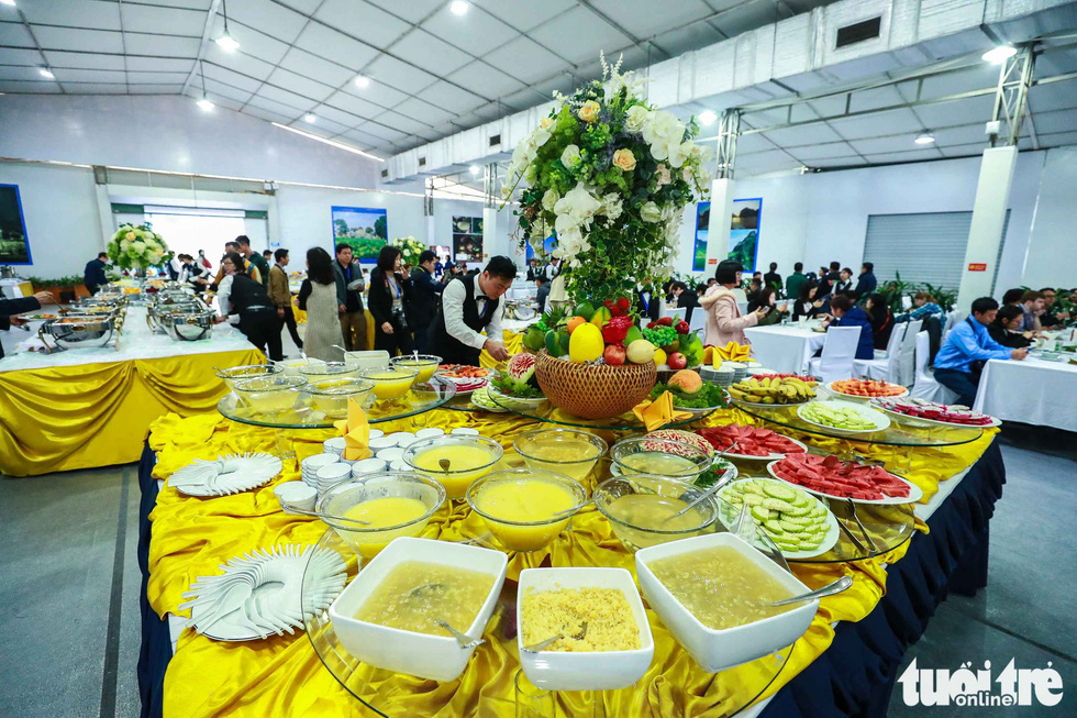 Việt Nam mở đại yến 40 món đãi 3.500 nhà báo