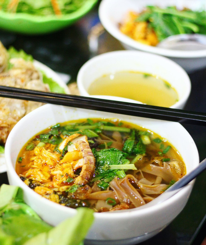 Bánh đa cua - đặc sản bình dân Hải Phòng lên bàn tiệc 5 sao tiếp đón phái đoàn Triều Tiên Bánh đa cua - đặc sản bình dân Hải Phòng lên bàn tiệc 5 sao tiếp đón phái đoàn Triều Tiên